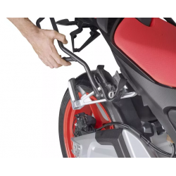 TR2159 : Supporto per borse laterali Givi 2021-2024 Yamaha Tracer 9